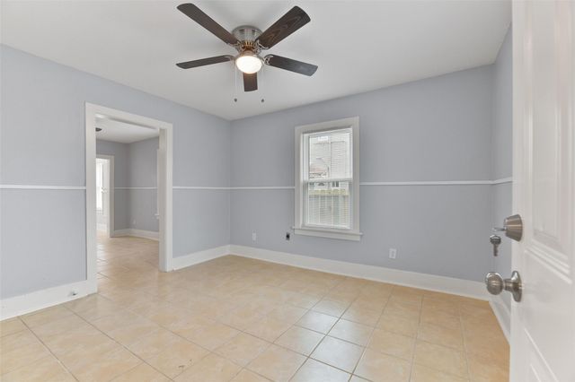 909 28th Street, Galveston, TX 77550
