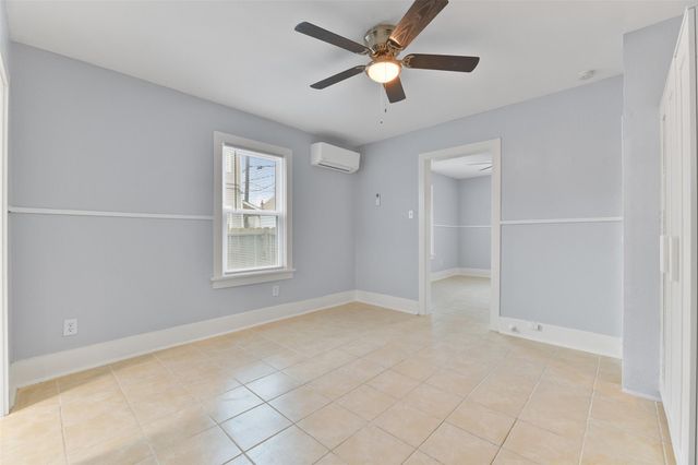 909 28th Street, Galveston, TX 77550