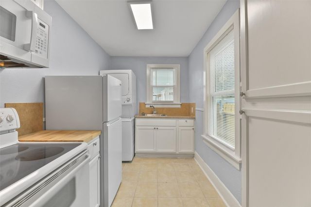 909 28th Street, Galveston, TX 77550