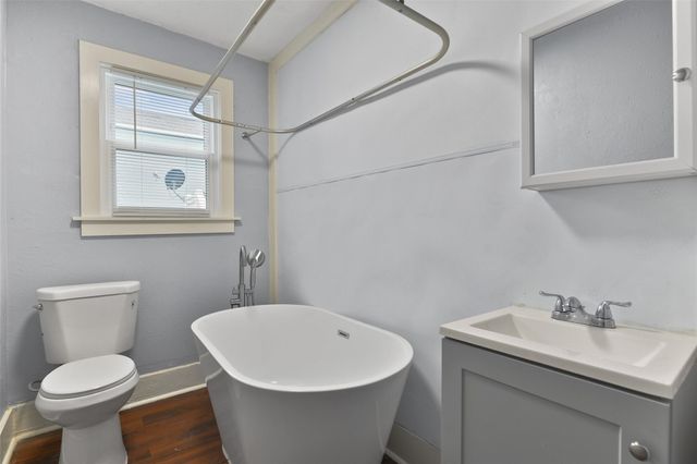 909 28th Street, Galveston, TX 77550