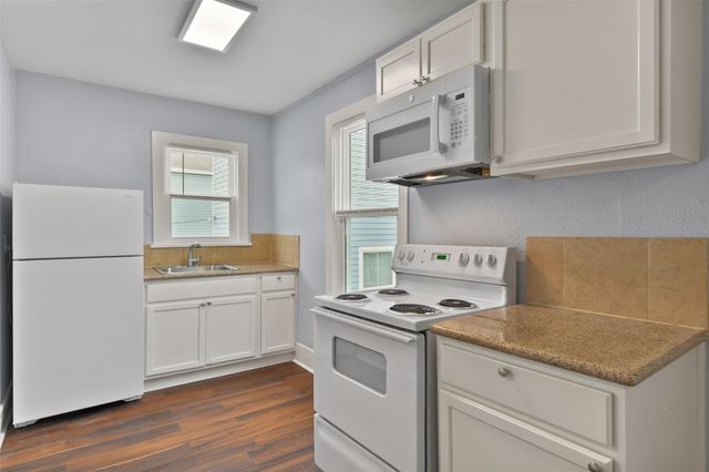 909 28th Street, Galveston, TX 77550