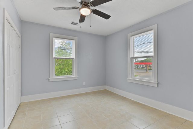 909 28th Street, Galveston, TX 77550