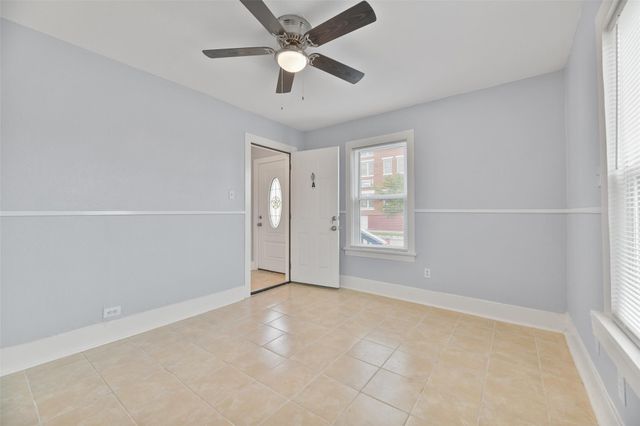 909 28th Street, Galveston, TX 77550