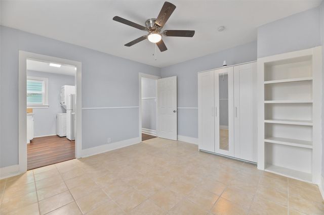 909 28th Street, Galveston, TX 77550