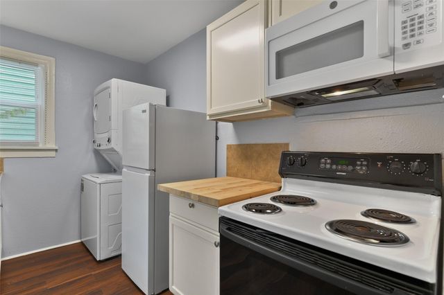 909 28th Street, Galveston, TX 77550