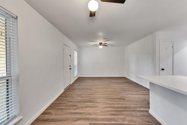 4926 Dollar Reef Drive, Bacliff, TX 77518