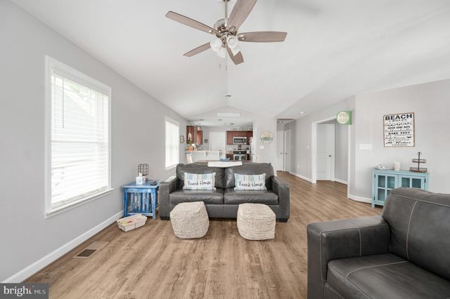 127 3RD ST, Colonial Beach, VA 22443