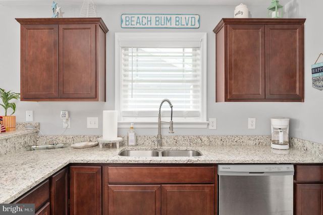 127 3RD ST, Colonial Beach, VA 22443