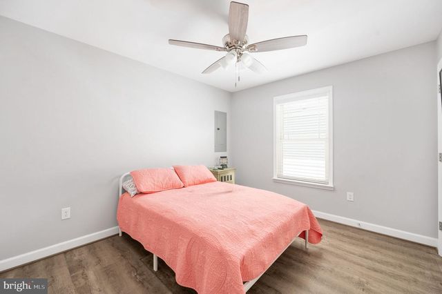 127 3RD ST, Colonial Beach, VA 22443