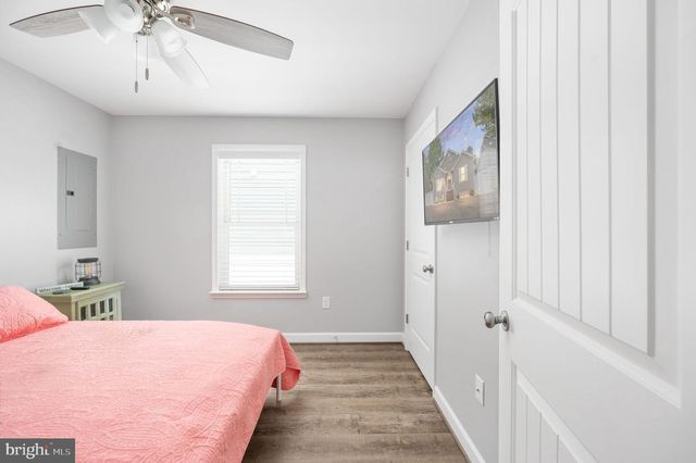127 3RD ST, Colonial Beach, VA 22443