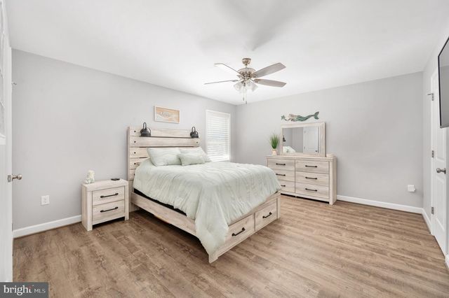 127 3RD ST, Colonial Beach, VA 22443