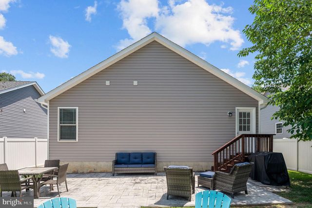 127 3RD ST, Colonial Beach, VA 22443