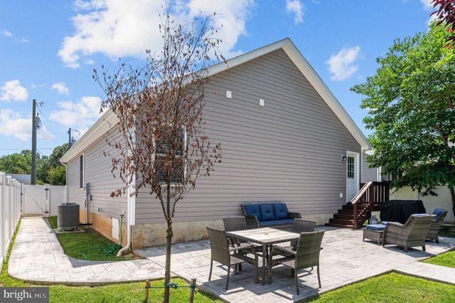 127 3RD ST, Colonial Beach, VA 22443