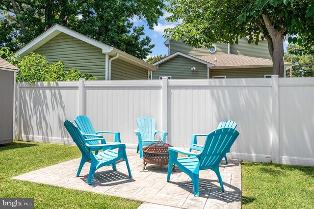 127 3RD ST, Colonial Beach, VA 22443