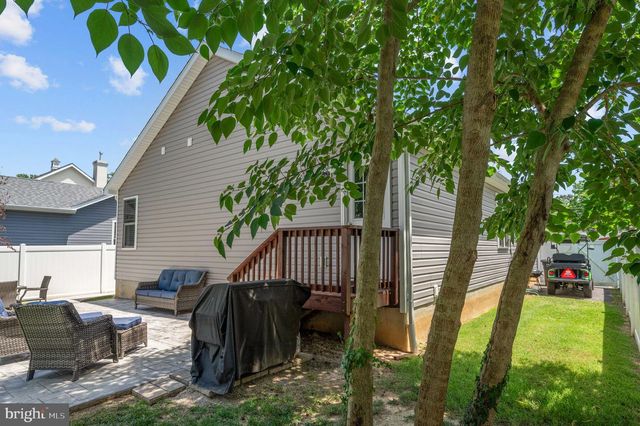 127 3RD ST, Colonial Beach, VA 22443