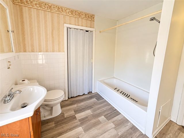 238 Para Avenue, Akron, OH 44305