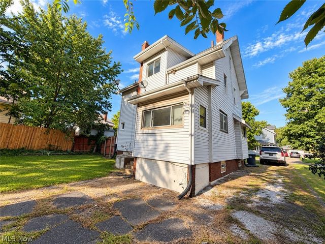 238 Para Avenue, Akron, OH 44305