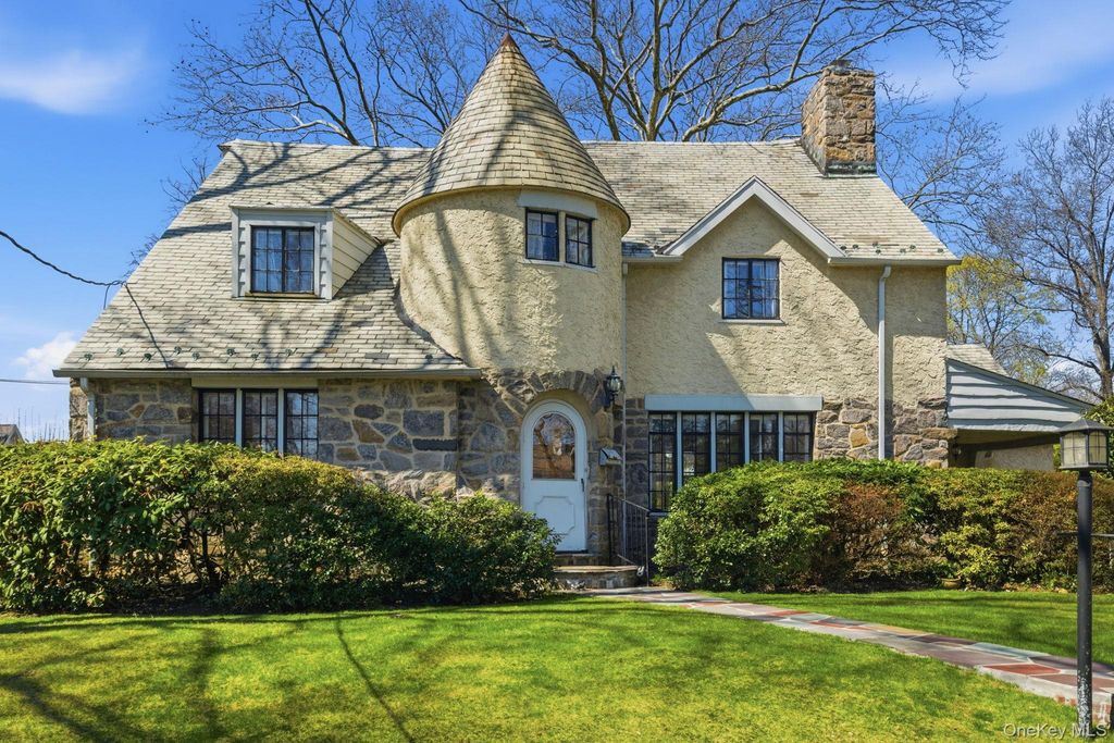 5 Seymour Place, White Plains, NY 10605