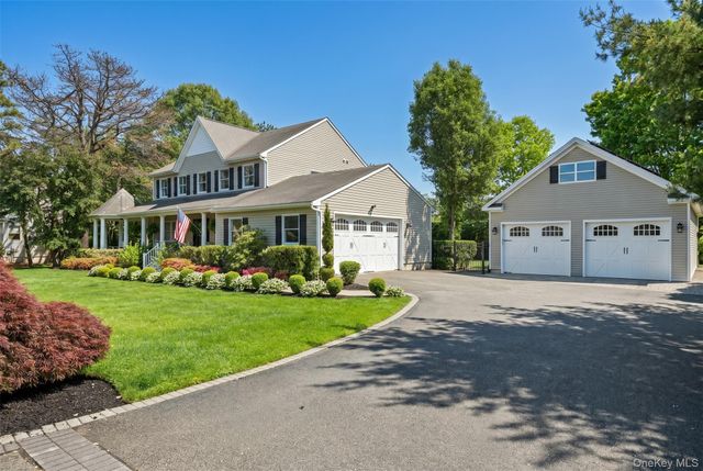 25 Fawn Crossing, Wading River, NY 11792
