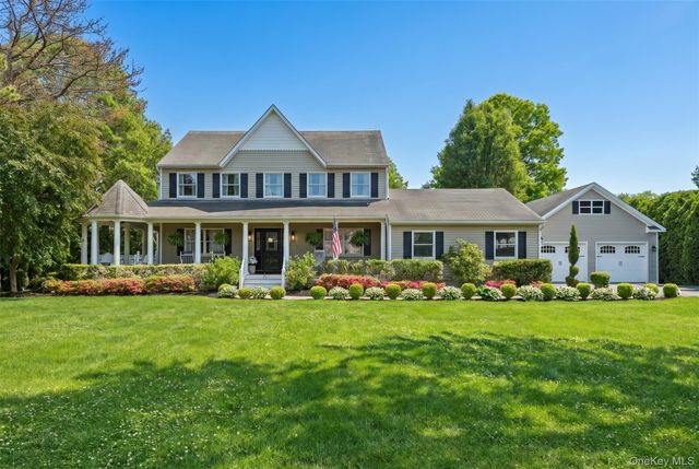 25 Fawn Crossing, Wading River, NY 11792
