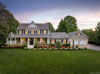 25 Fawn Crossing, Wading River, NY 11792