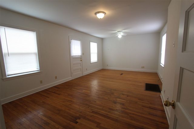 3224 Sandage Avenue, Fort Worth, TX 76109