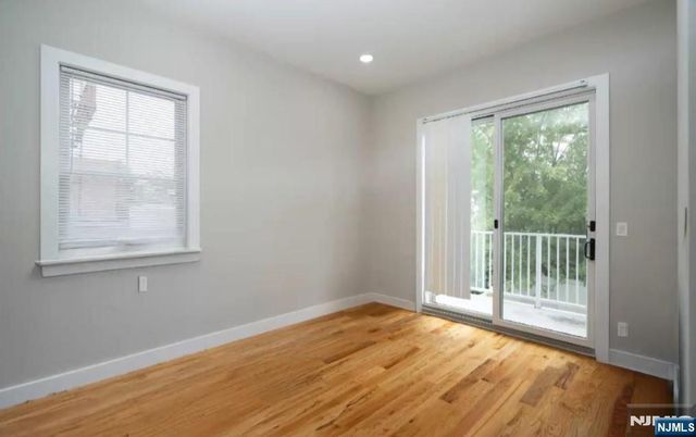 40 Wright Avenue, Jersey City, NJ 07306