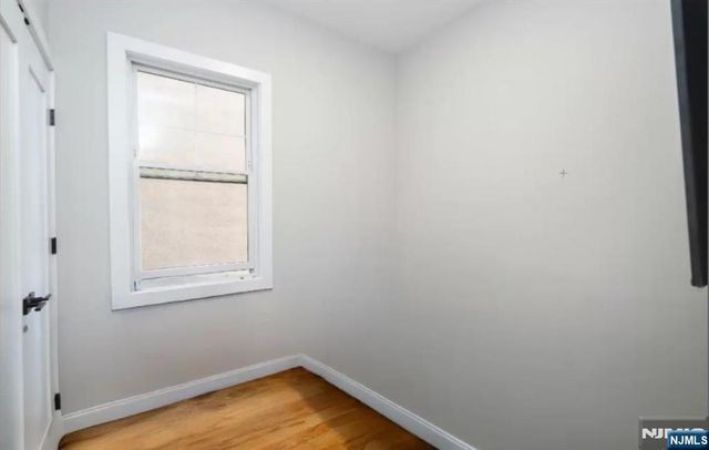 40 Wright Avenue, Jersey City, NJ 07306