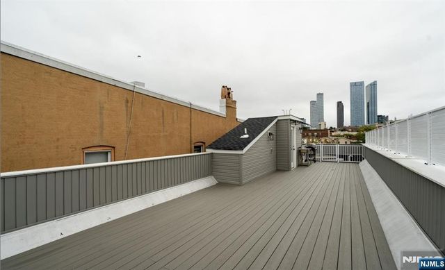 40 Wright Avenue, Jersey City, NJ 07306