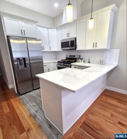 40 Wright Avenue, Jersey City, NJ 07306