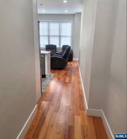 40 Wright Avenue, Jersey City, NJ 07306