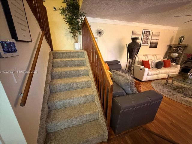964 Springdale Circle, Palm Springs, FL 33461