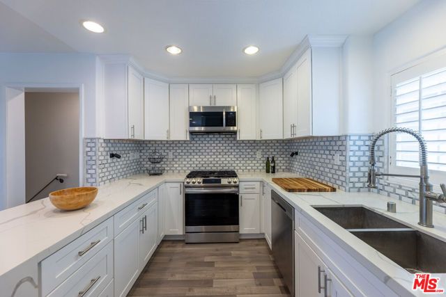 7301 W Manchester Avenue 106, Los Angeles, CA 90045