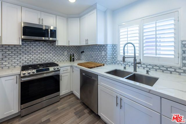 7301 W Manchester Avenue 106, Los Angeles, CA 90045