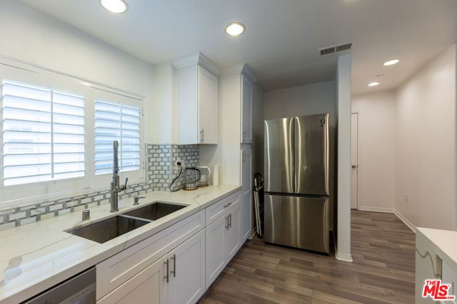 7301 W Manchester Avenue 106, Los Angeles, CA 90045