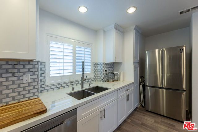 7301 W Manchester Avenue 106, Los Angeles, CA 90045