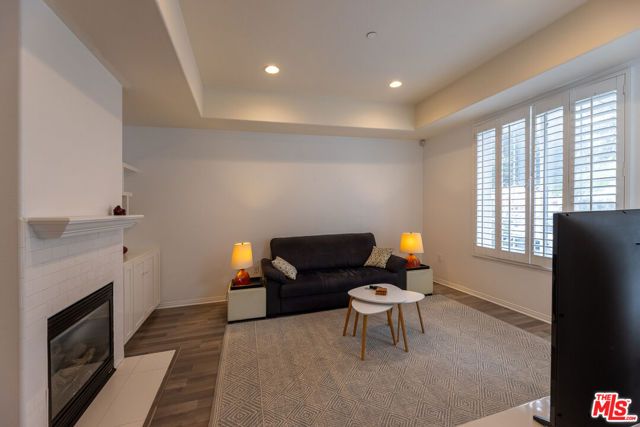 7301 W Manchester Avenue 106, Los Angeles, CA 90045