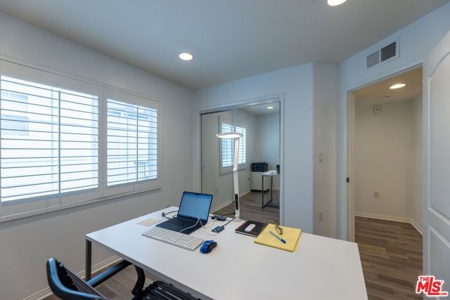 7301 W Manchester Avenue 106, Los Angeles, CA 90045