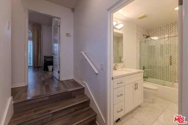 7301 W Manchester Avenue 106, Los Angeles, CA 90045