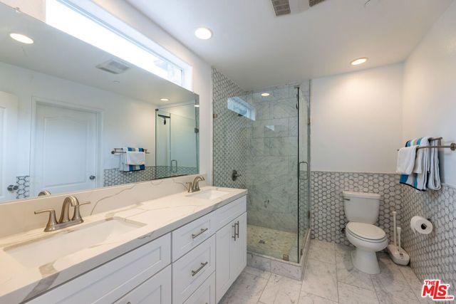 7301 W Manchester Avenue 106, Los Angeles, CA 90045