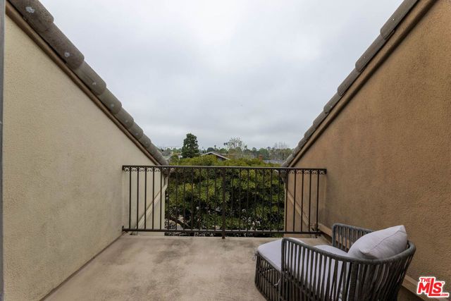 7301 W Manchester Avenue 106, Los Angeles, CA 90045