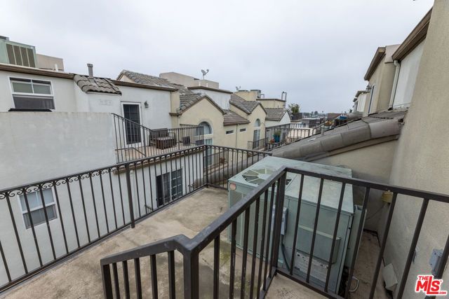 7301 W Manchester Avenue 106, Los Angeles, CA 90045