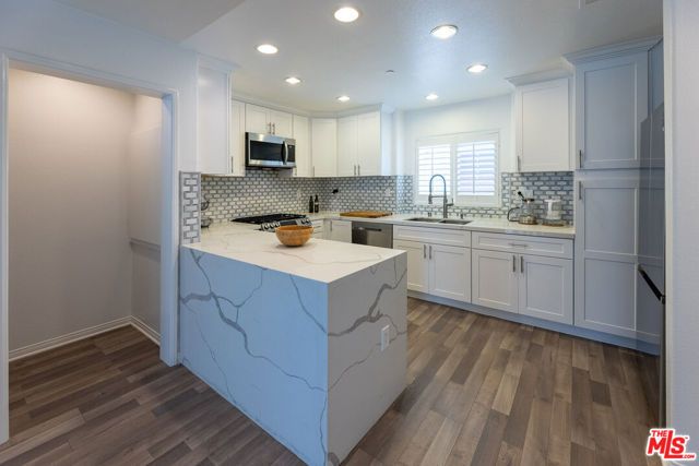 7301 W Manchester Avenue 106, Los Angeles, CA 90045