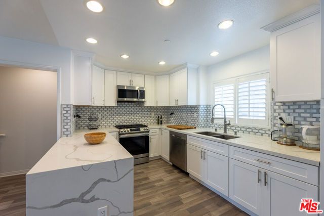 7301 W Manchester Avenue 106, Los Angeles, CA 90045