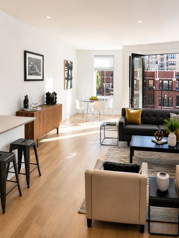 434 W melrose Street 301, Chicago, IL 60657