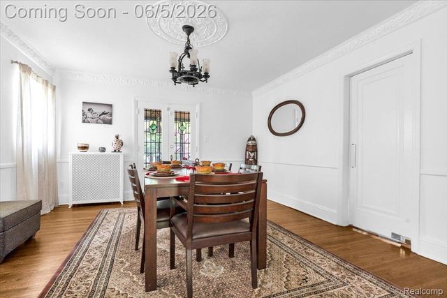 18674 Gainsborough Road, Detroit, MI 48223