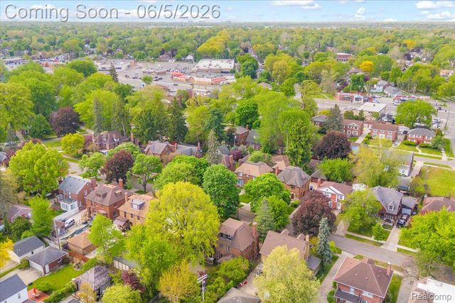 18674 Gainsborough Road, Detroit, MI 48223