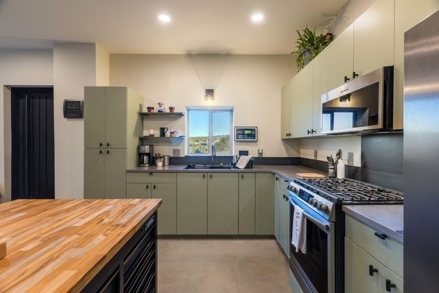 47 Camino Circular, Tijeras, NM 87059