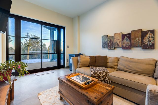 47 Camino Circular, Tijeras, NM 87059