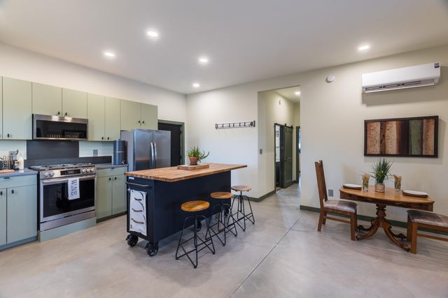 47 Camino Circular, Tijeras, NM 87059